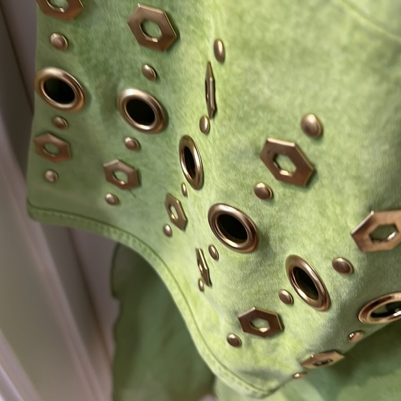 Suede jacket suit with chiffon skirt designed by Louis Dell olio - Picture 3 of 9